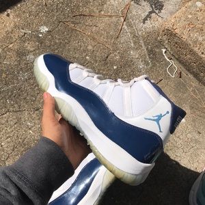 JORDAN 11 WIN LIKE 82